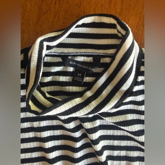 Banana Republic Striped Mock Neck Short Sleeve Top - Black/White - Picture 3 of 5